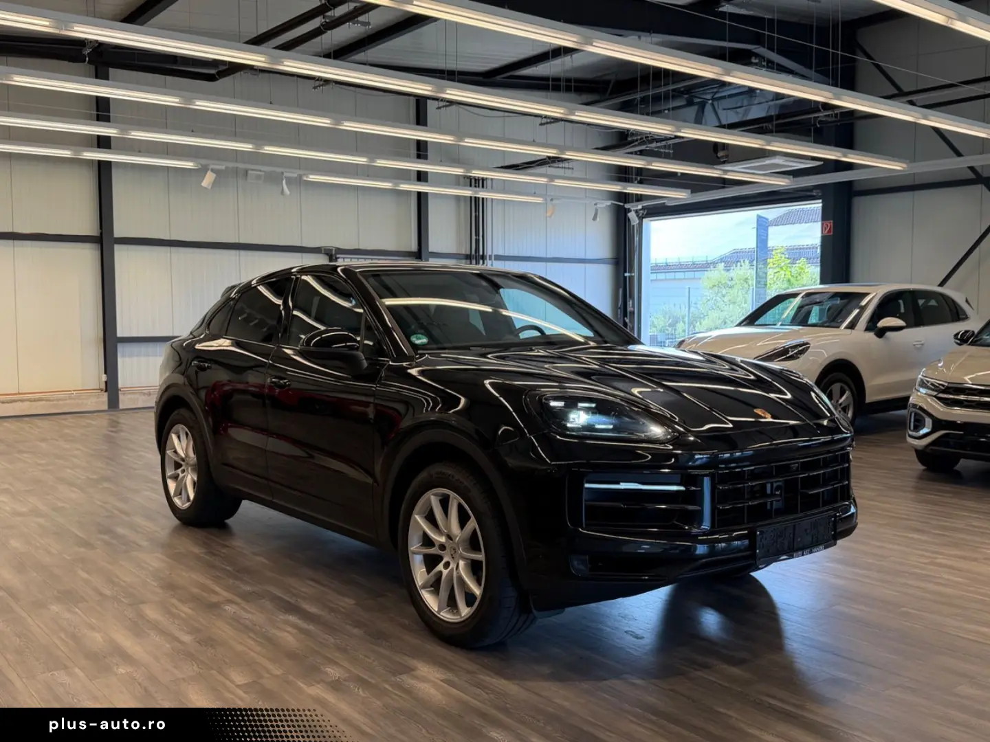 PORSCHE Cayenne Coupe_Bose_ACC_HUD