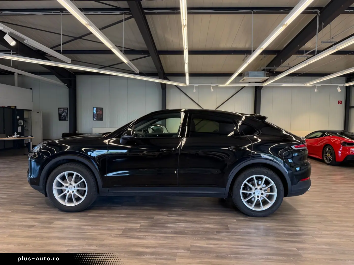 PORSCHE Cayenne Coupe_Bose_ACC_HUD