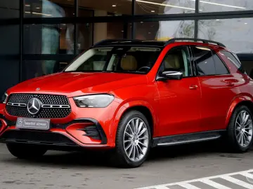 MERCEDES-BENZ GLE 450 d 4MATIC AMG Line  Panorama  7 Sitzer