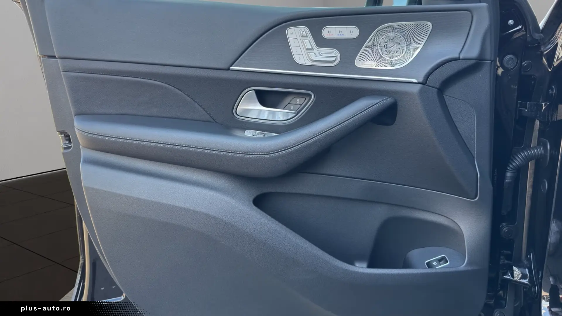Mercedes-Benz GLS 450 d 4MATIC   7 LOCURI • PREMIUM PLUS