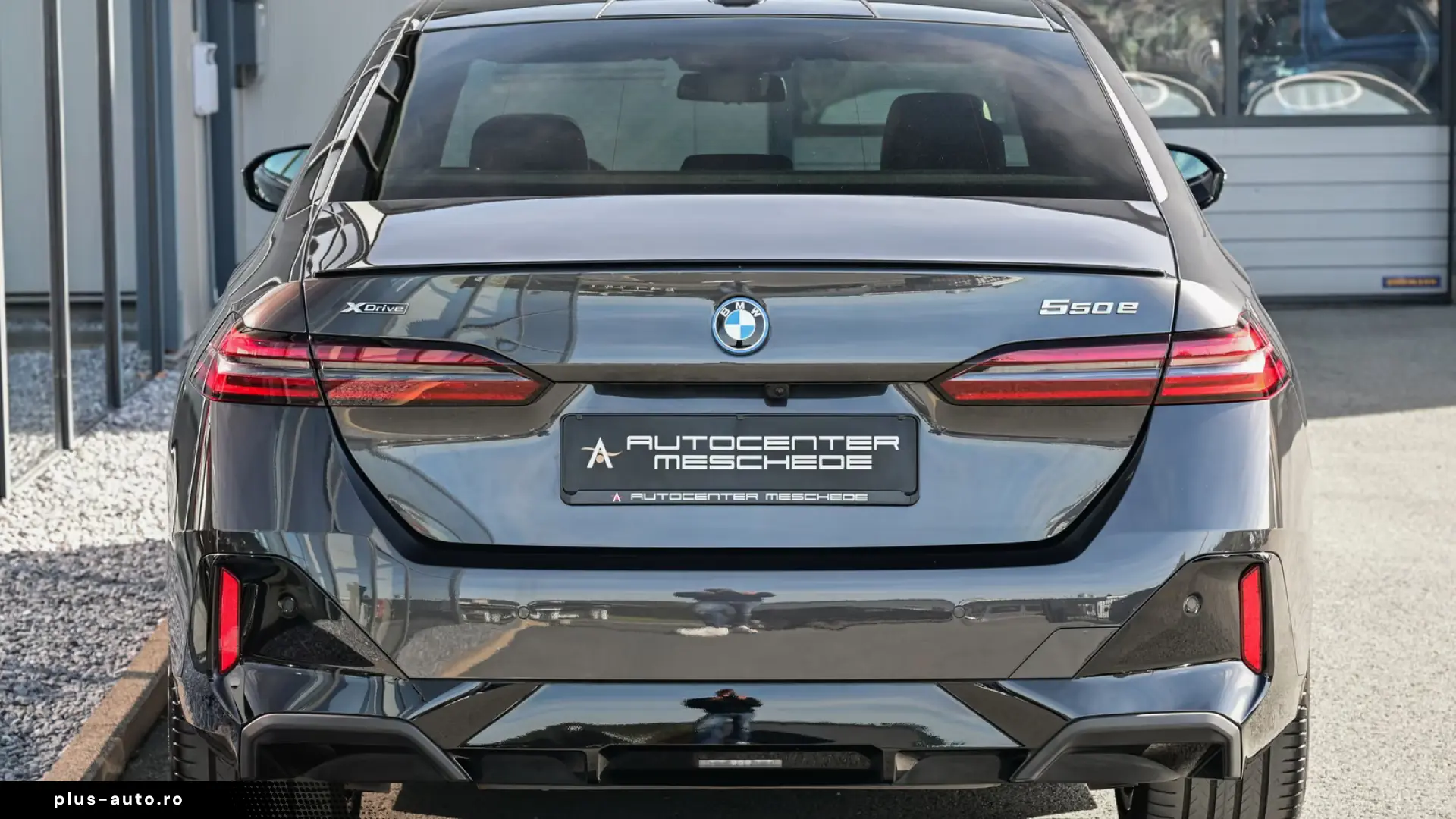 BMW 550e xDrive G60   M SPORT PRO B&W PANO HUD 360