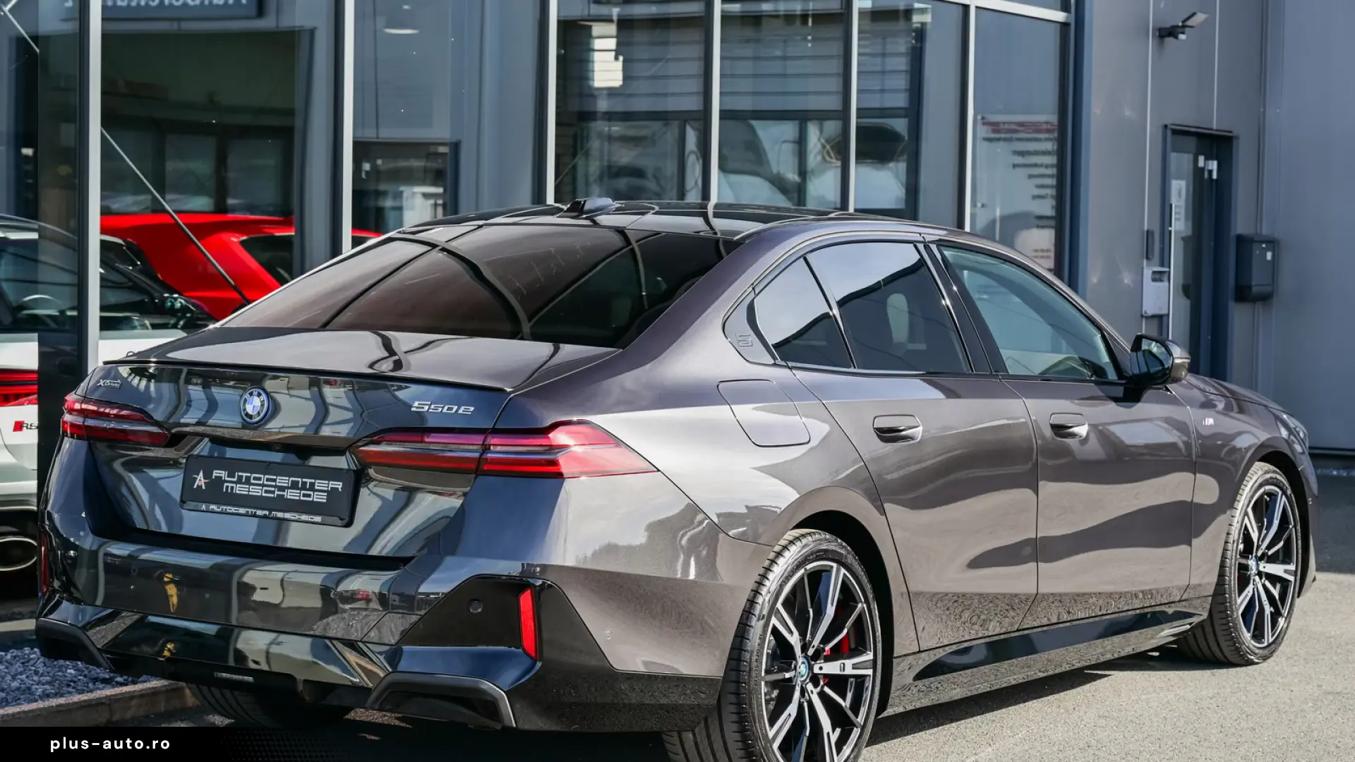 BMW 550e xDrive G60   M SPORT PRO B&W PANO HUD 360