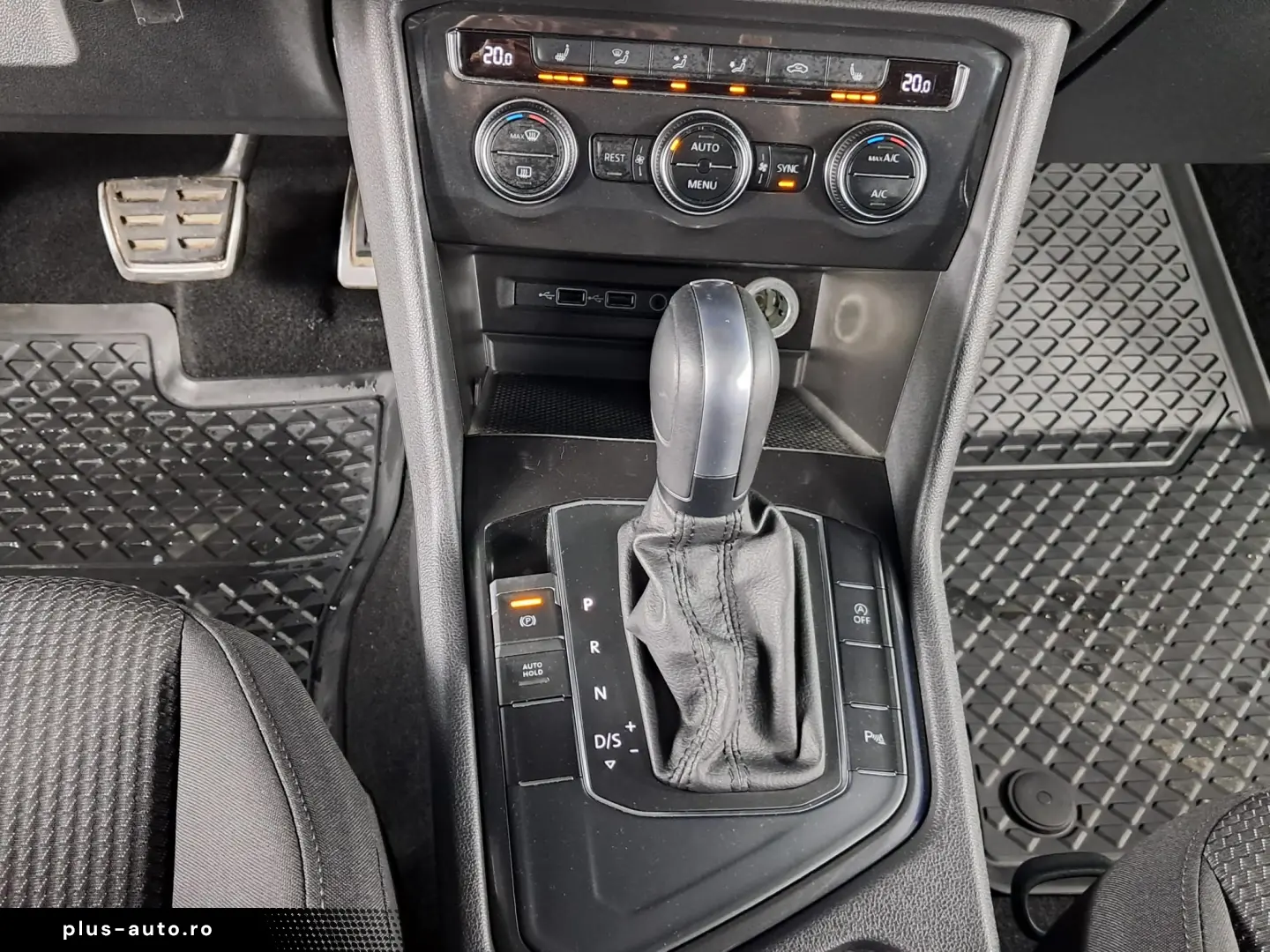 VOLKSWAGEN TIGUAN TRENDLINE 1.5TSI ACT DSG 150CP 2020