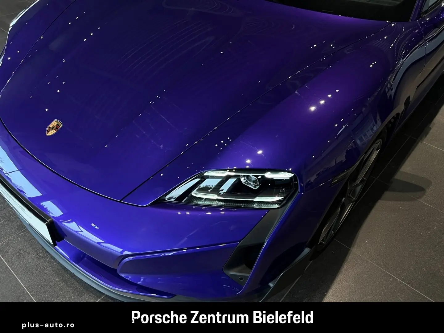 PORSCHE Taycan Turbo GT mit Weissach-Paket Purplesky LED