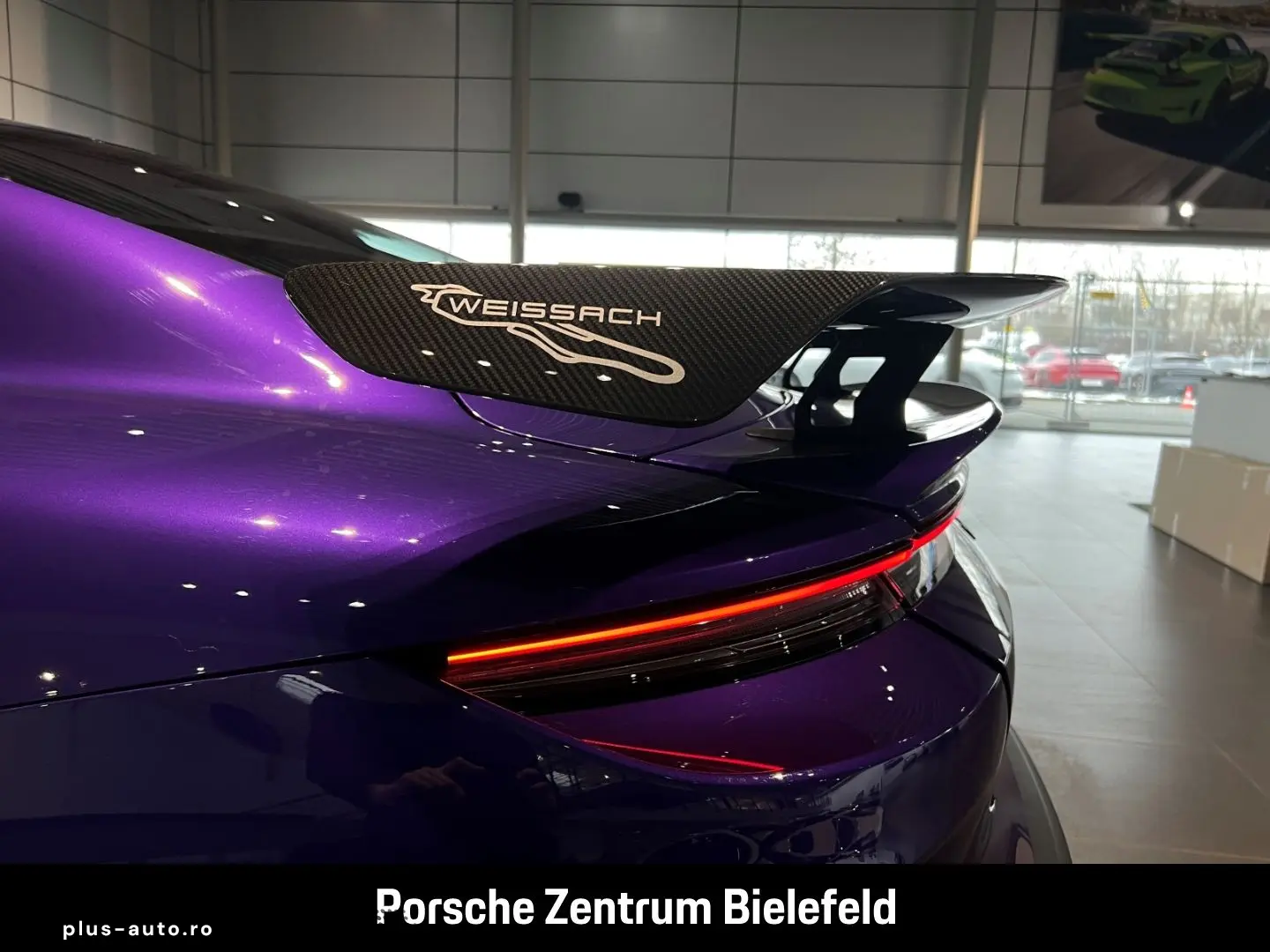 PORSCHE Taycan Turbo GT mit Weissach-Paket Purplesky LED