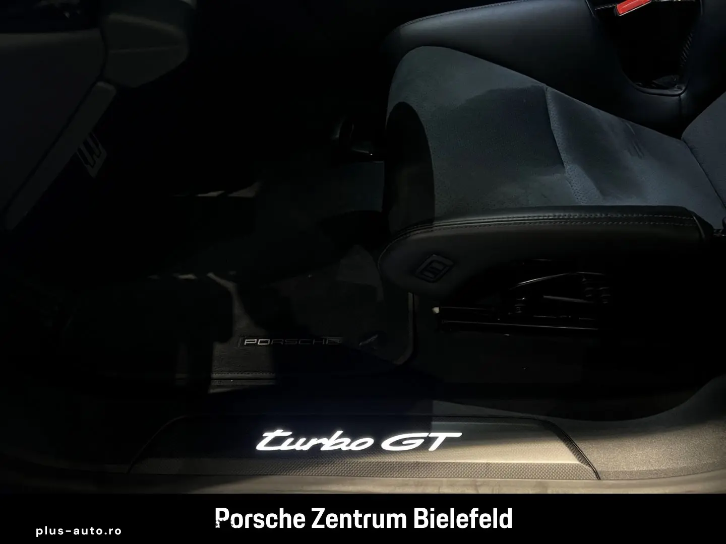 PORSCHE Taycan Turbo GT mit Weissach-Paket Purplesky LED