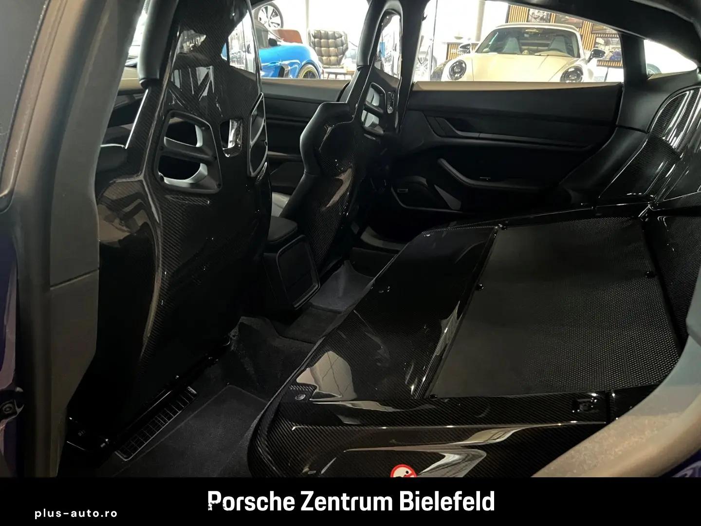 PORSCHE Taycan Turbo GT mit Weissach-Paket Purplesky LED