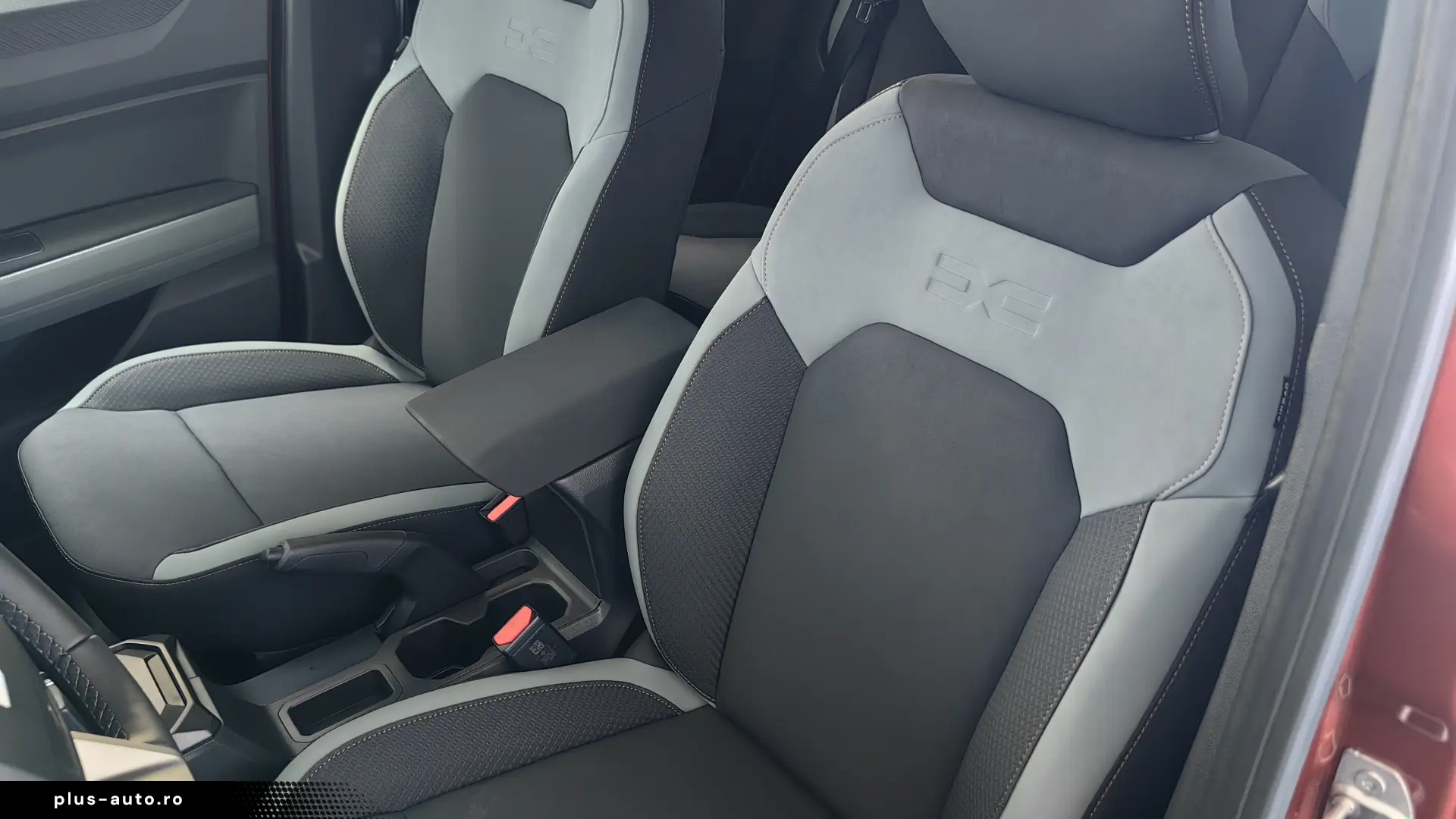 Duster Extreme Hybrid 155 CP Automată   Cold Pack 2   Cameră