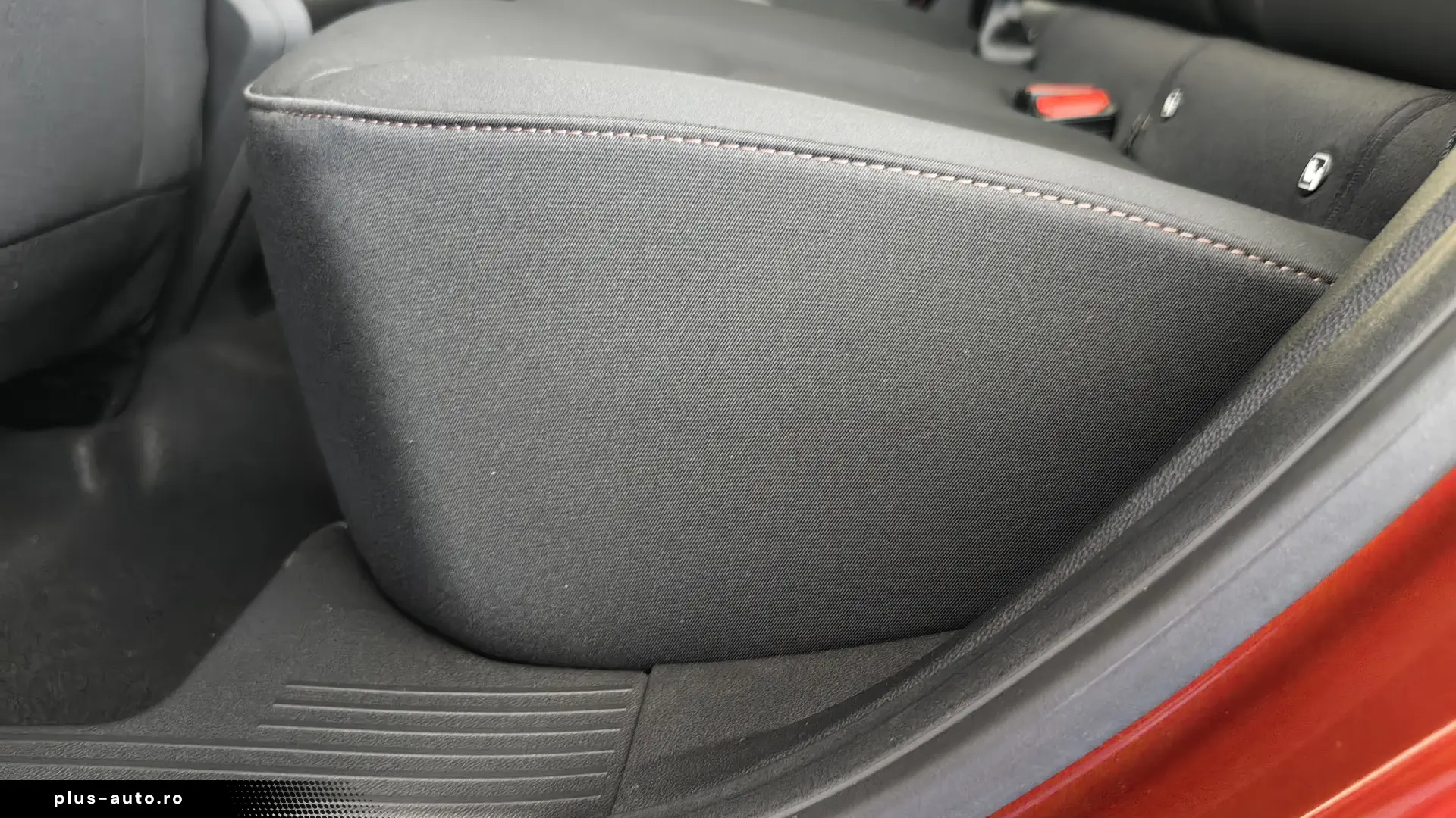 Duster Extreme Hybrid 155 CP Automată   Cold Pack 2   Cameră