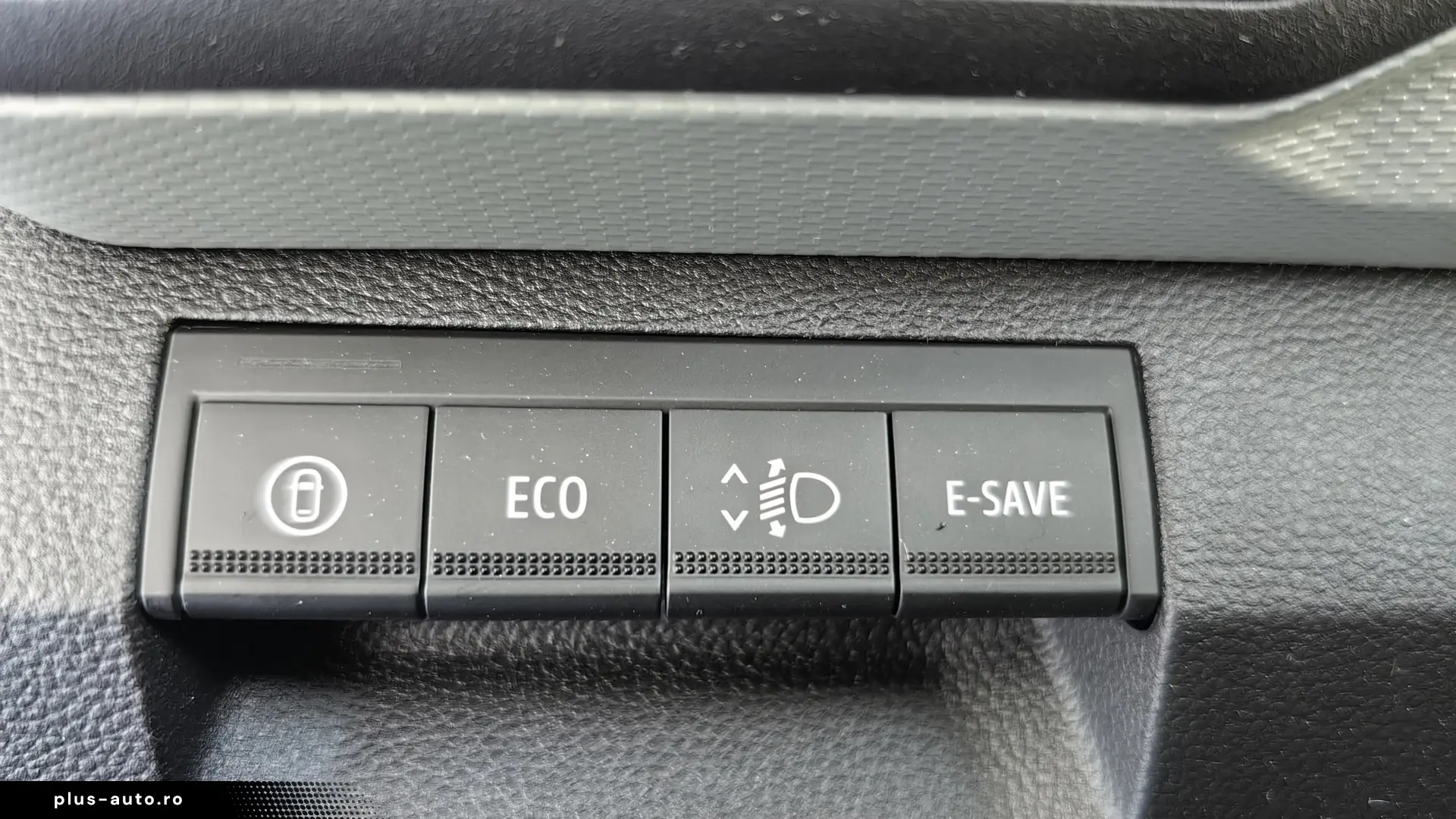 Duster Extreme FULLHybrid 155 CP Automată Cold Pack 2 Cameră