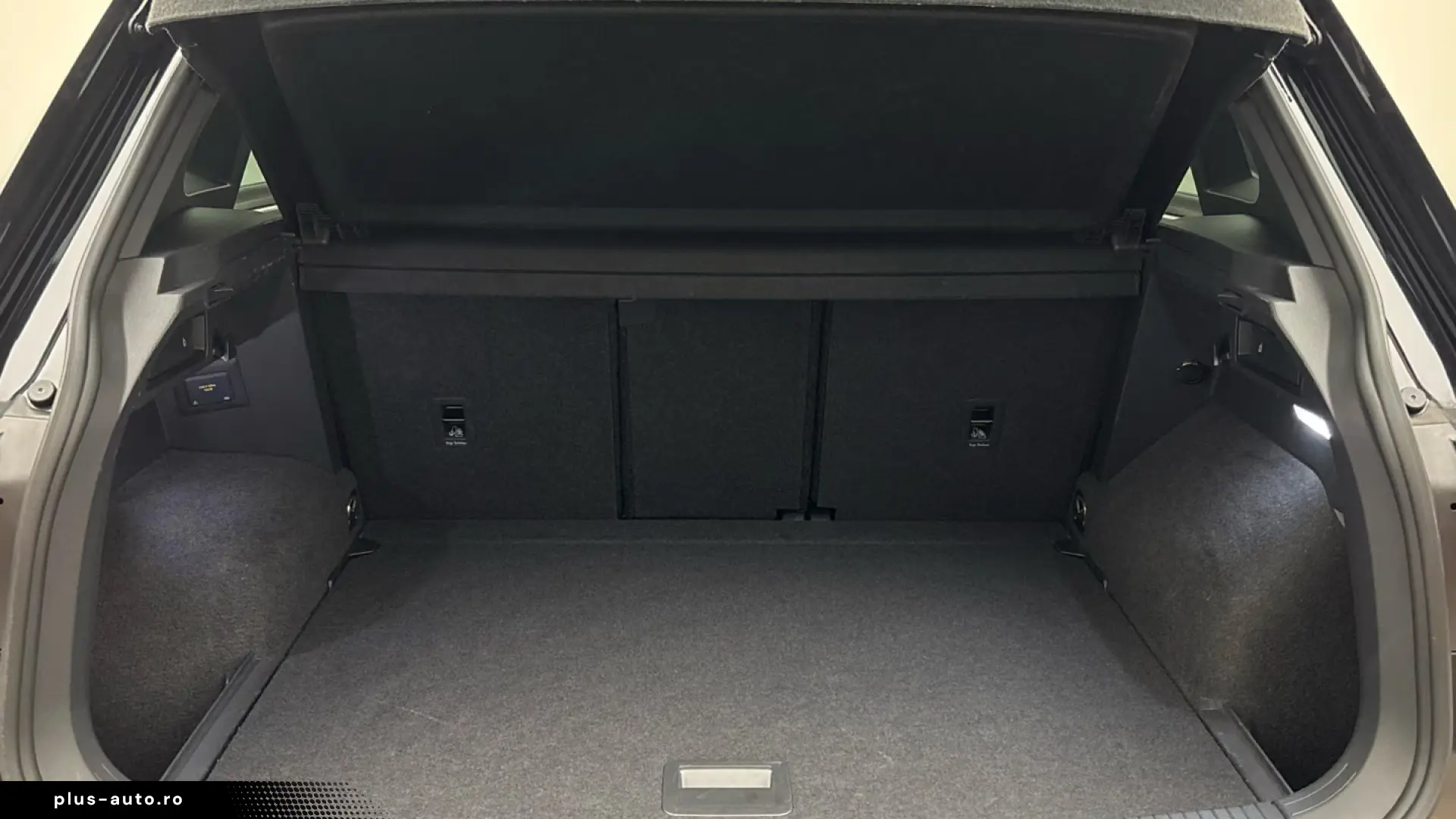 Volkswagen Tiguan R-Line 2.0 TSI DSG 4M