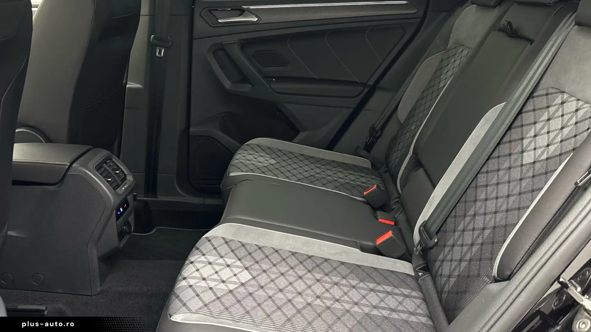 Volkswagen Tiguan R-Line 2.0 TSI DSG 4M
