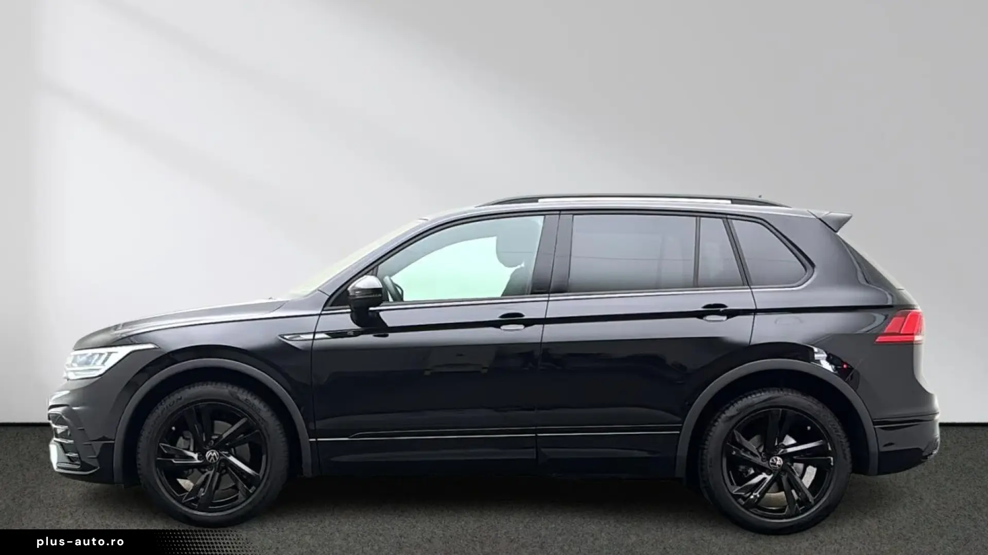 Volkswagen Tiguan R-Line 2.0 TSI DSG 4M