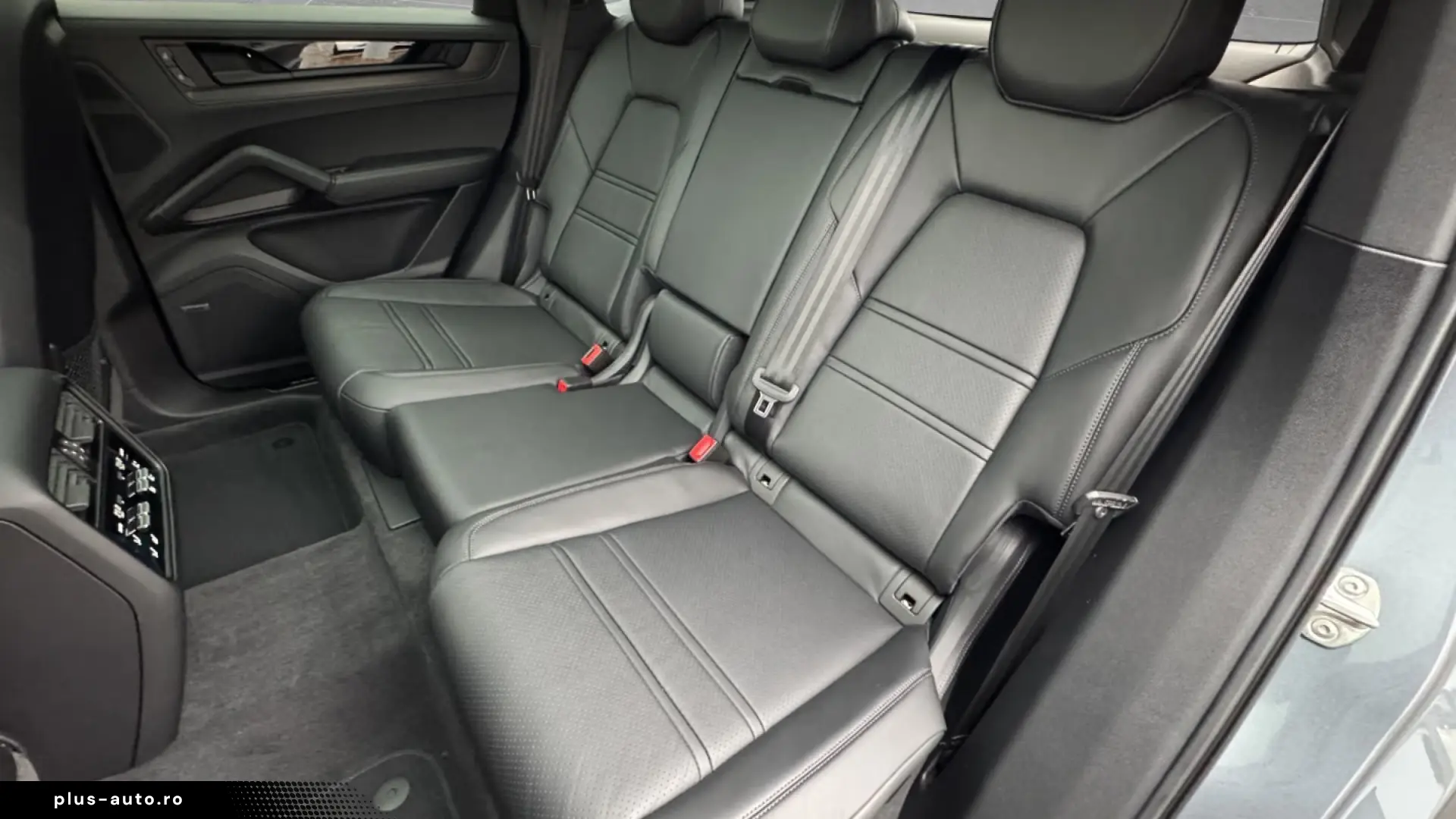 Porsche Cayenne Coupe Black Edition