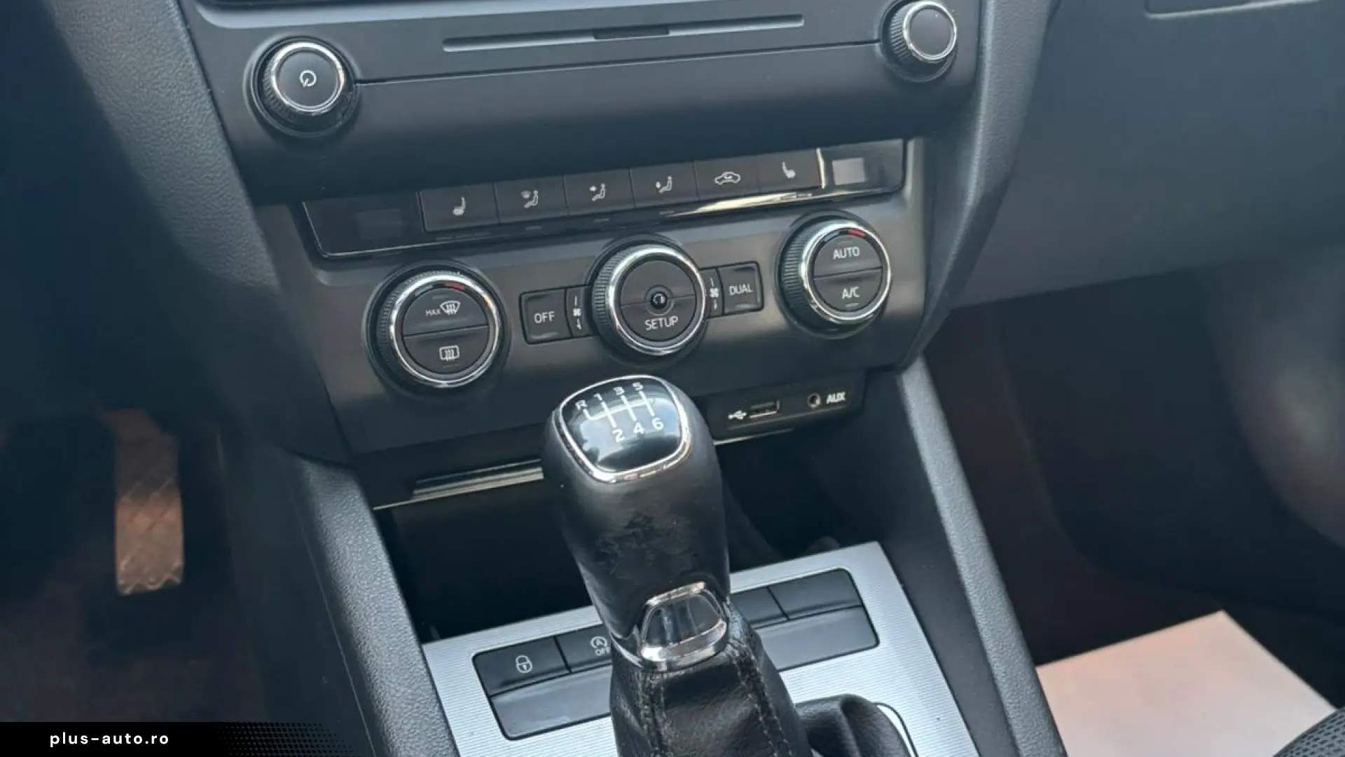 SKODA Octavia 2013 — imagine 9