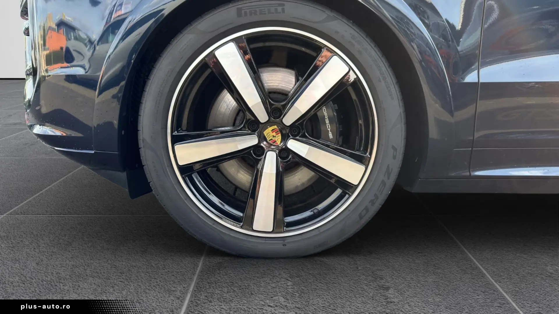 PORSCHE Cayenne 2024 — imagine 9