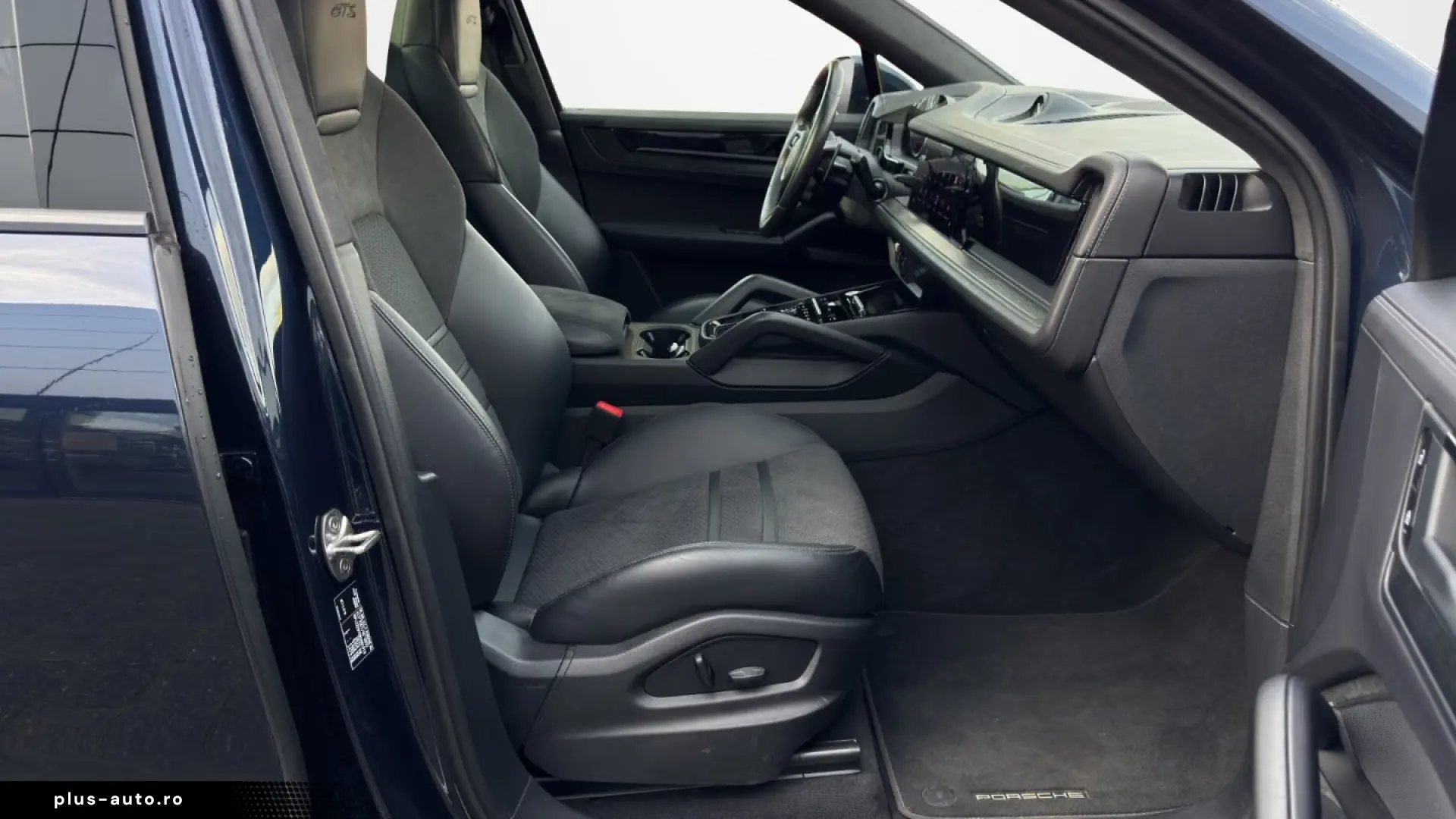 PORSCHE Cayenne 2024 — imagine 16