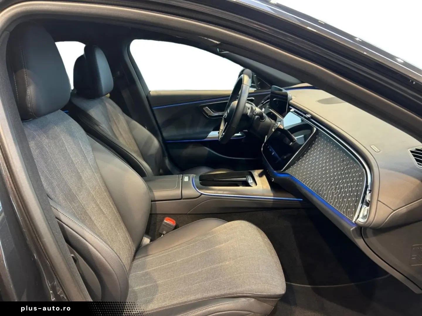 MERCEDES-BENZ E 300 e EQ Avantgarde