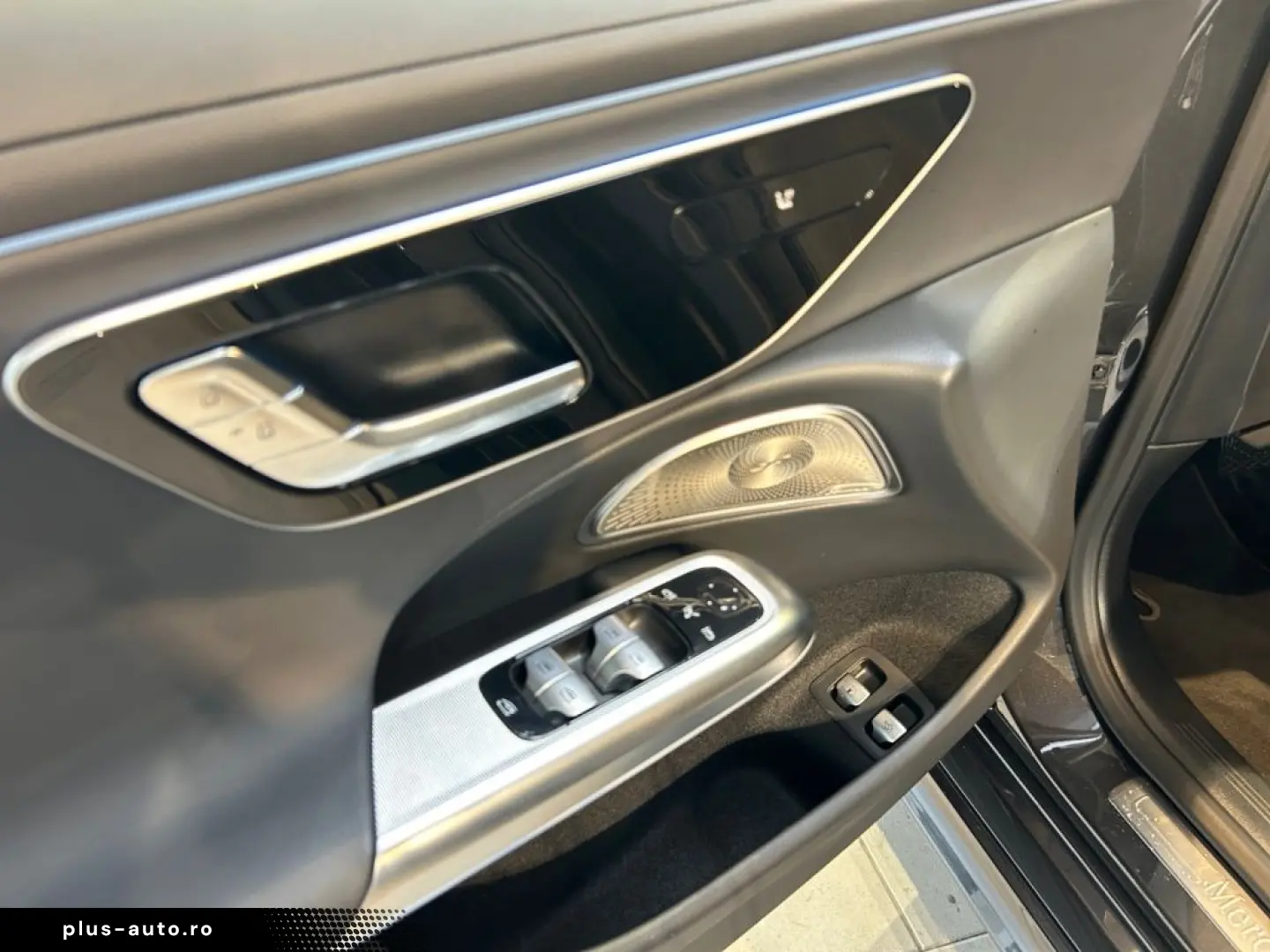 MERCEDES-BENZ E 300 e EQ Avantgarde