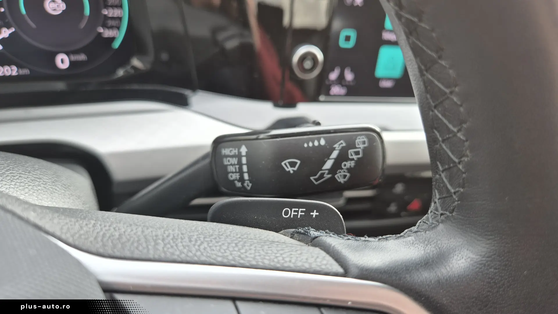 Volkswagen Golf 1.0 eTSI MHEV 110CP DSG Life