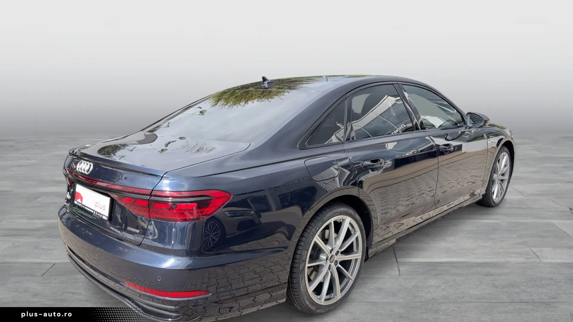 Audi A8 60TFSI S line