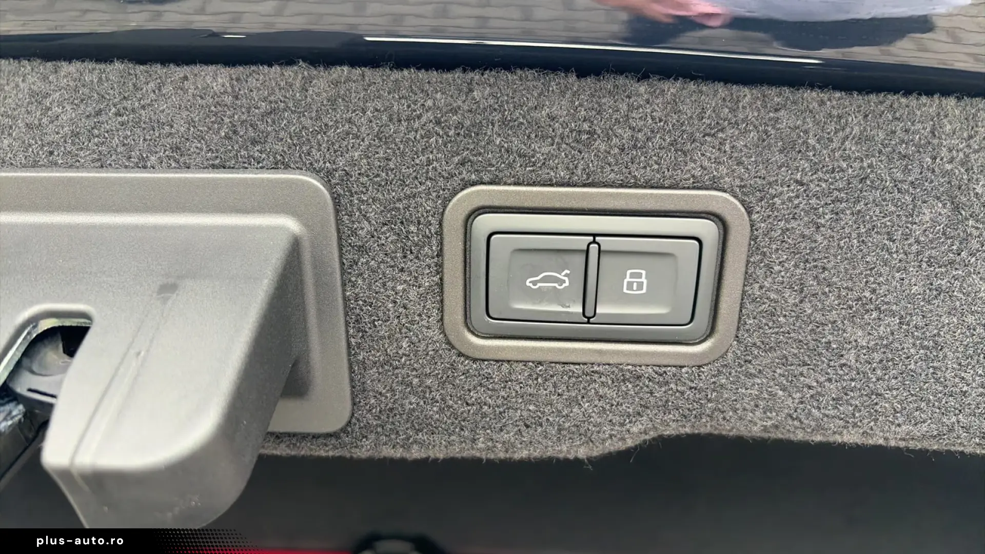 Audi A8 60TFSI S line