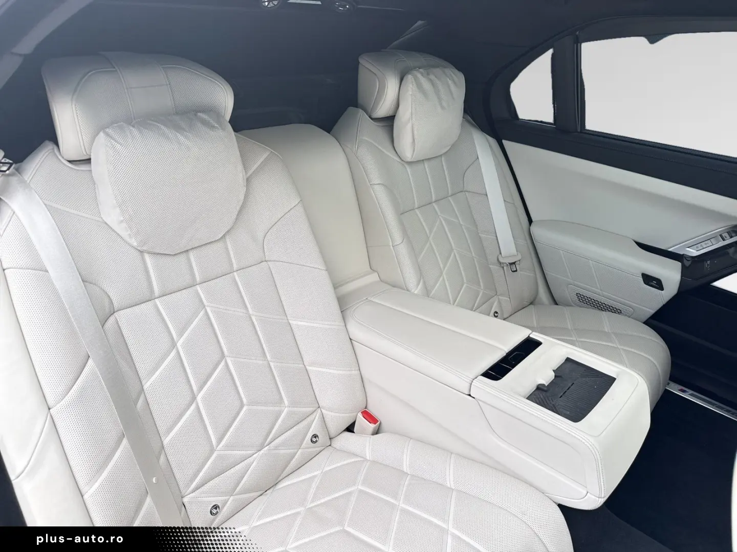 BMW M760e xDrive SkyLounge B&WDiamond DAProf. 21 LMR