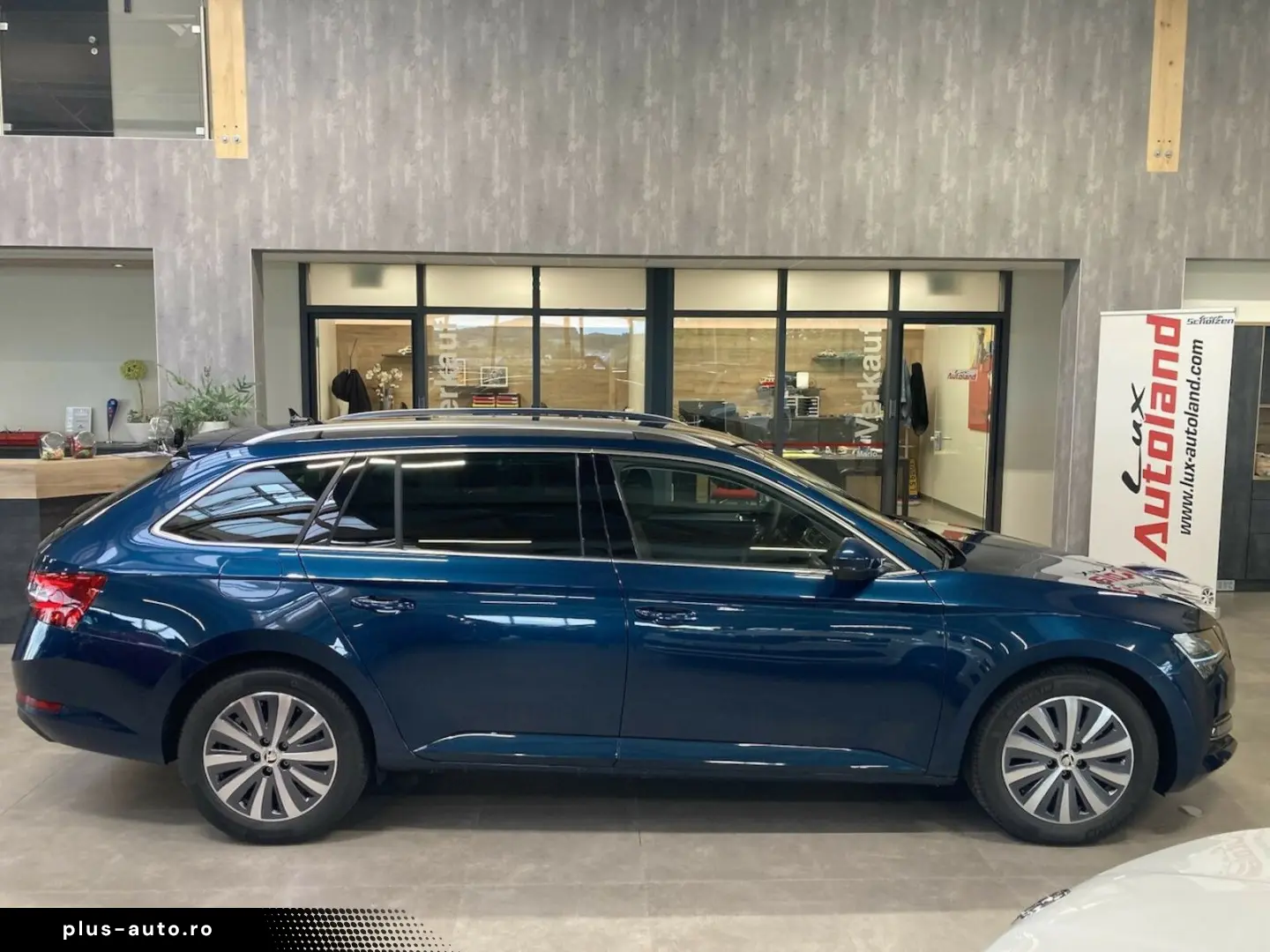 SKODA Superb 2022 — imagine 2