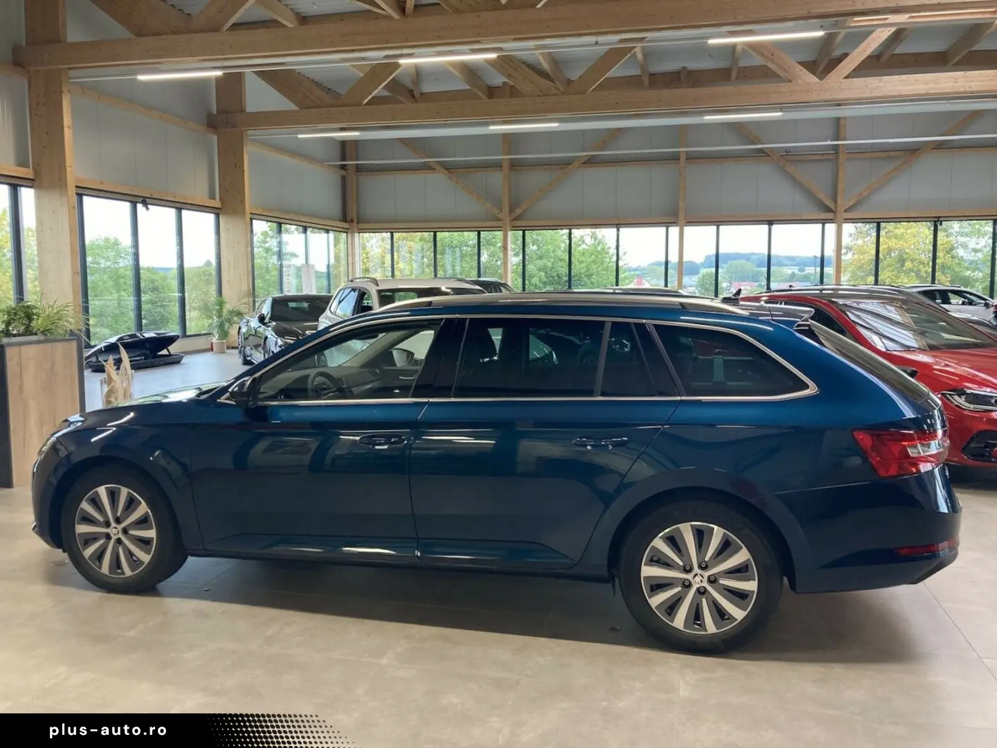 SKODA Superb 2022 — imagine 20