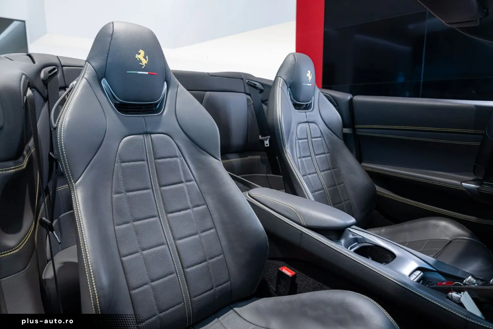 FERRARI Portofino M - Kroymans Ferrari