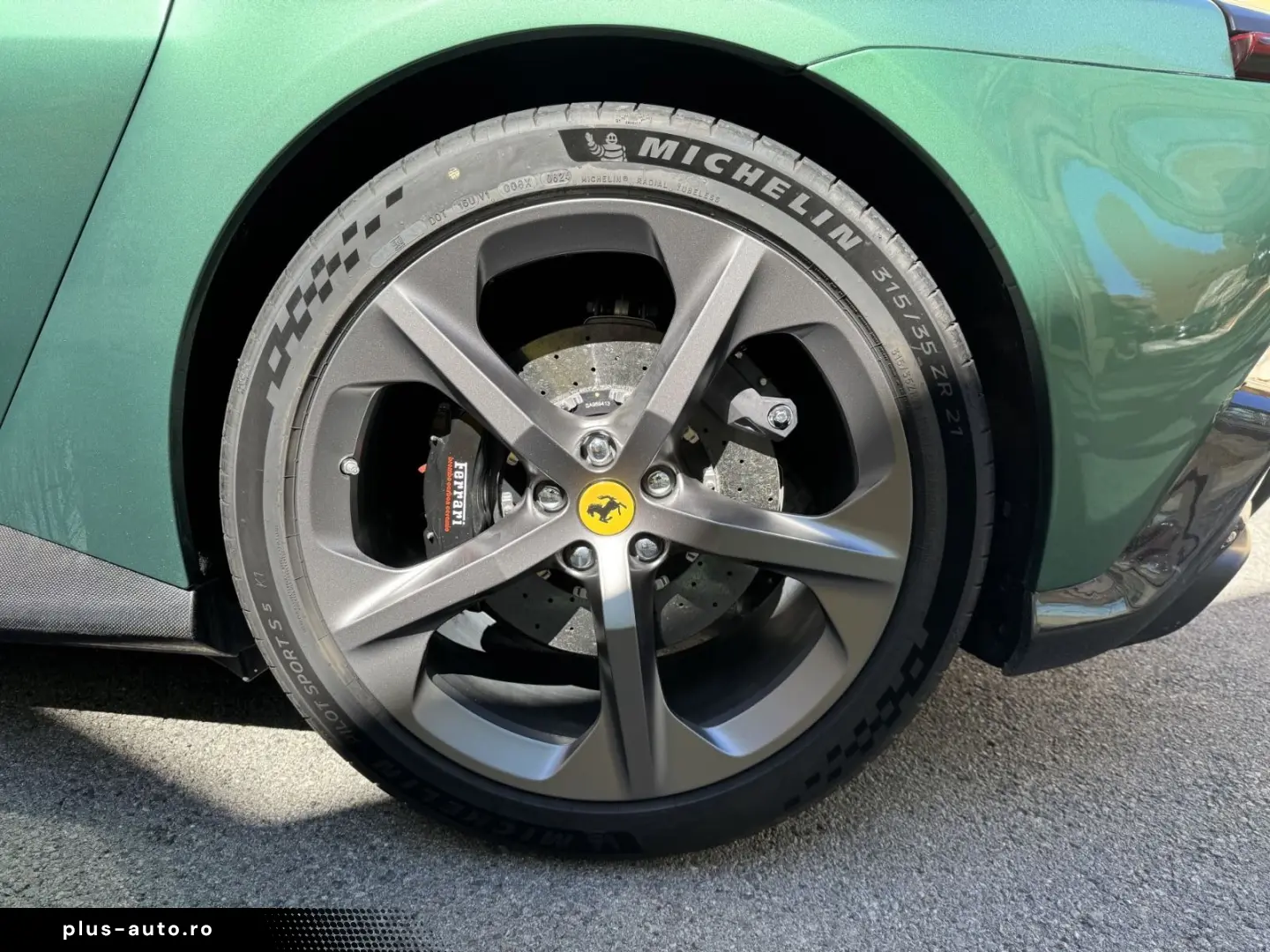FERRARI 12Cilindri