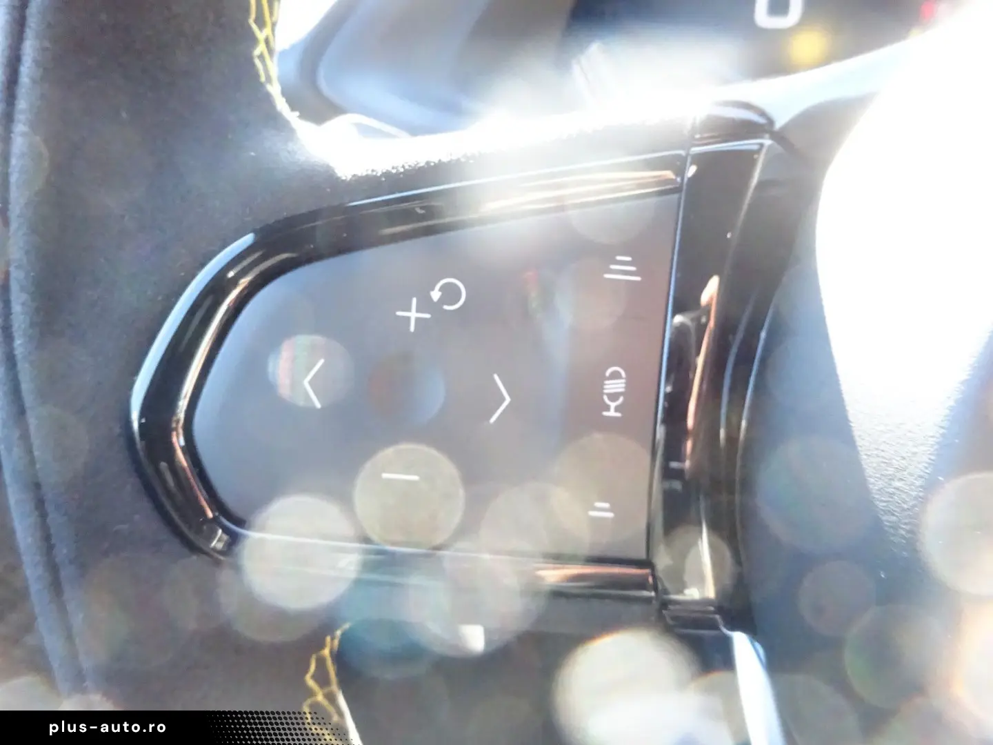 LOTUS Emira 364PS Autm. First Edition Alcantara Navi