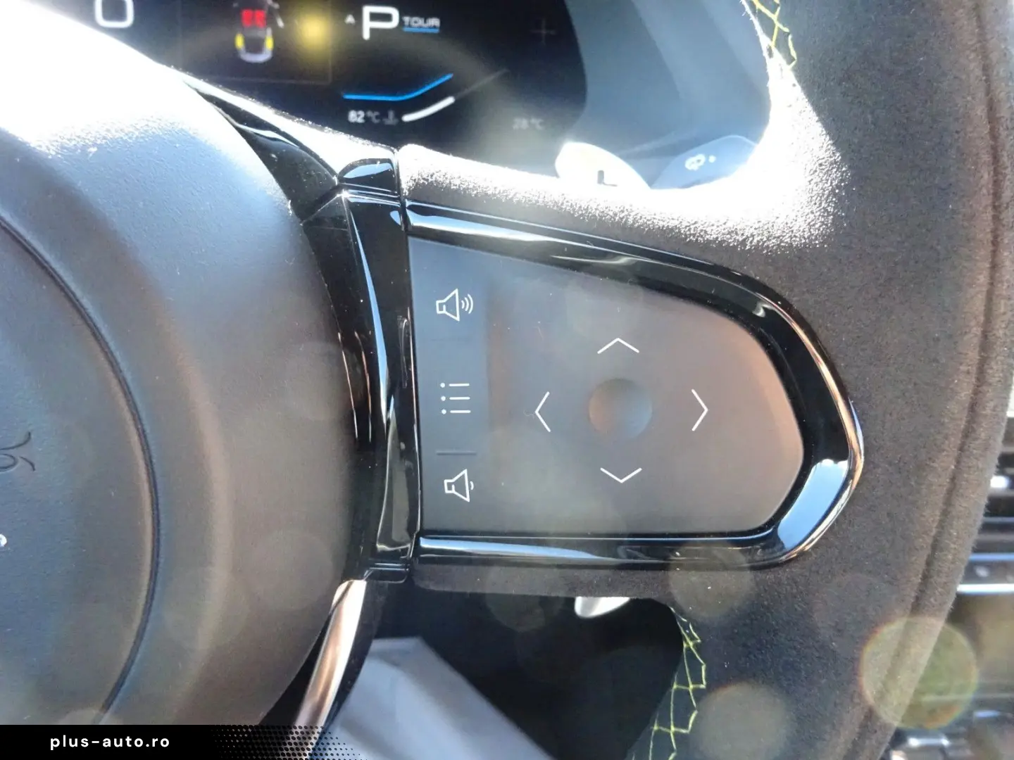 LOTUS Emira 364PS Autm. First Edition Alcantara Navi