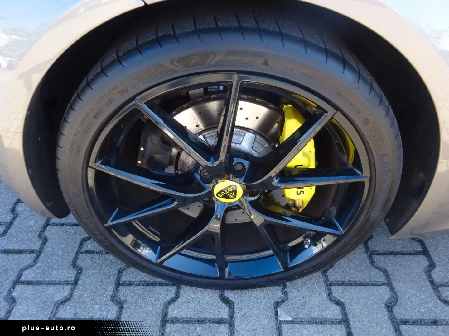 LOTUS Emira 364PS Autm. First Edition Alcantara Navi