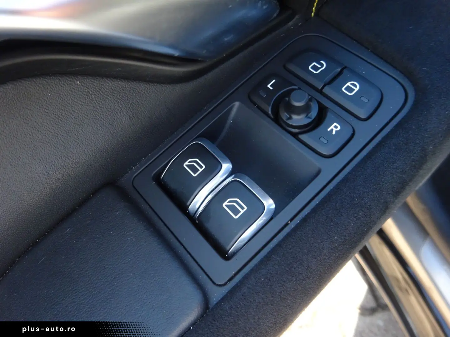 LOTUS Emira 364PS Autm. First Edition Alcantara Navi