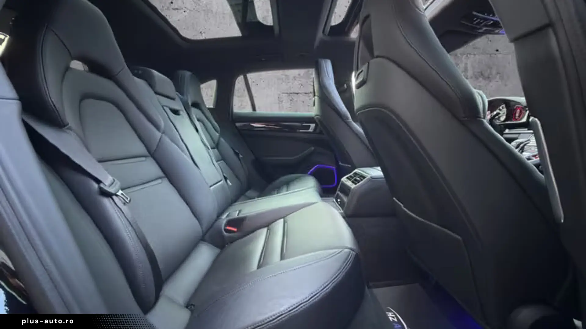 Porsche Panamera Sport Turismo 4 E-