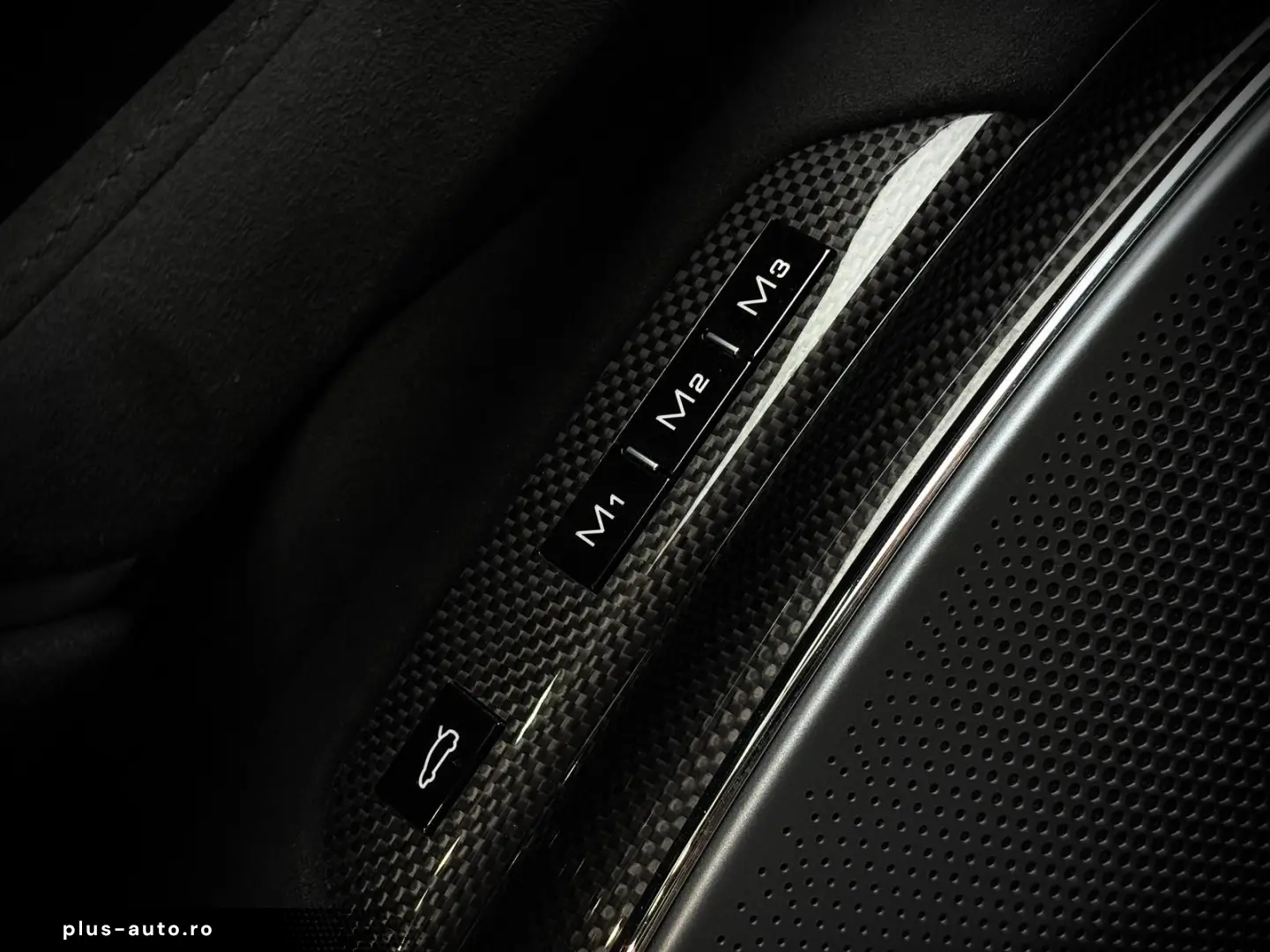 FERRARI Roma MagneRide BeifahrerDispl JBL Carbon