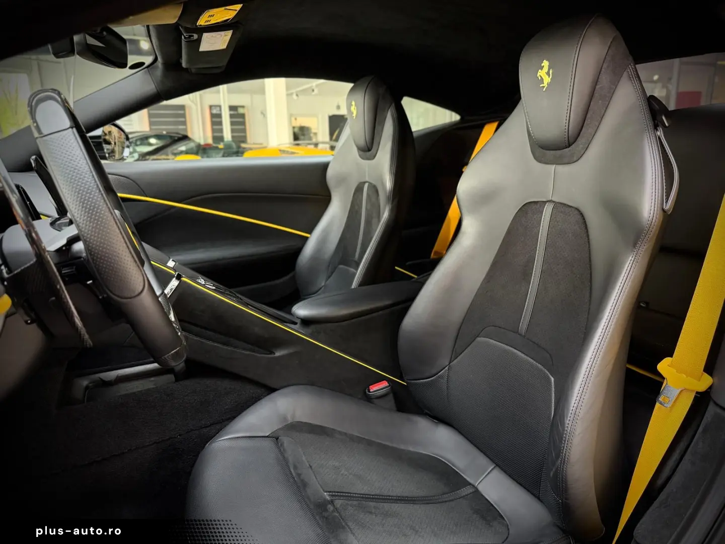 FERRARI Roma MagneRide BeifahrerDispl JBL Carbon