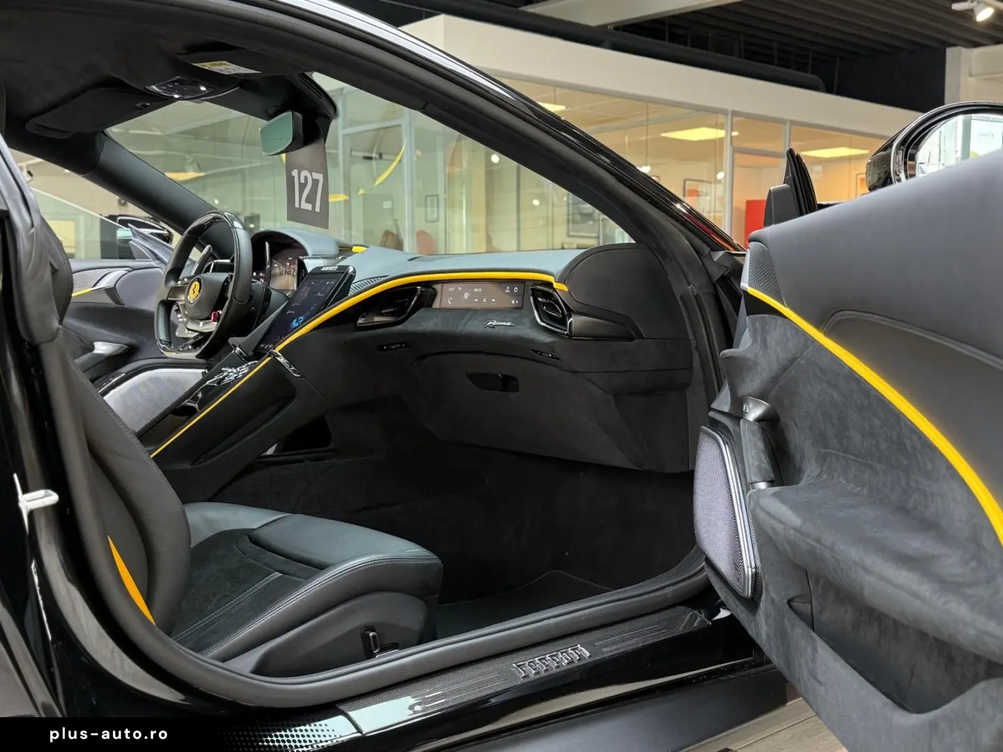 FERRARI Roma MagneRide BeifahrerDispl JBL Carbon