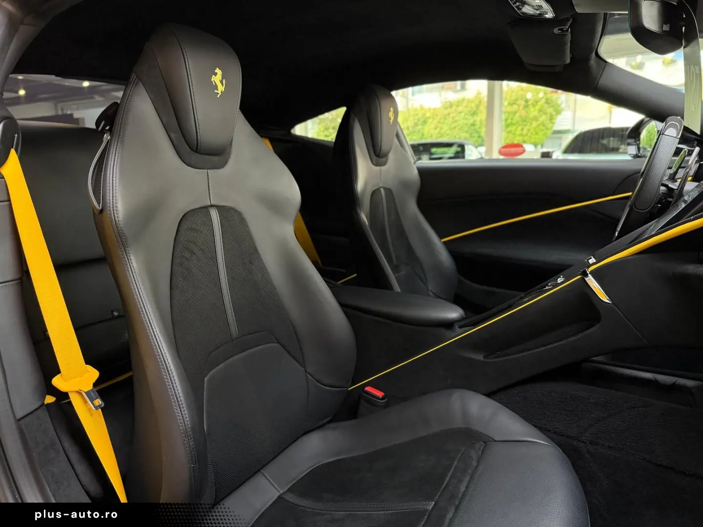 FERRARI Roma MagneRide BeifahrerDispl JBL Carbon