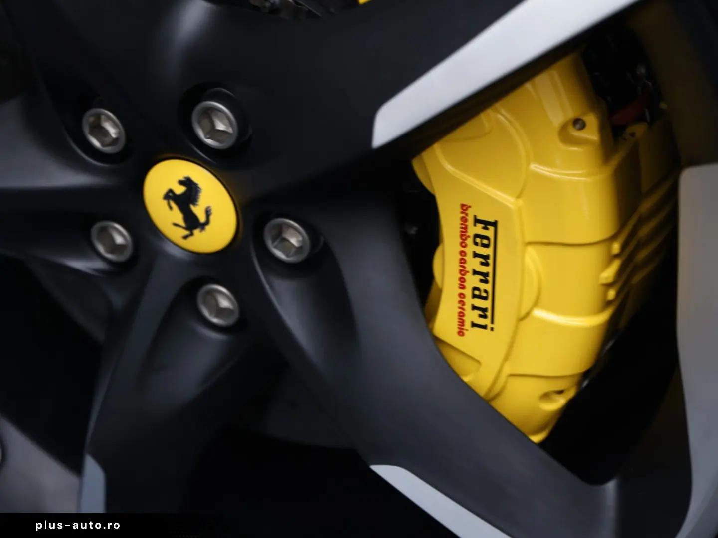 FERRARI Purosangue