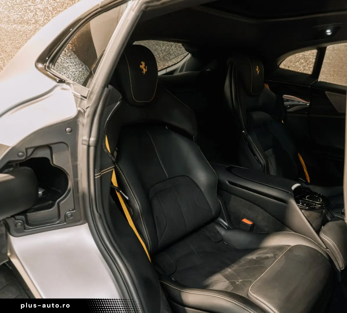 FERRARI Purosangue   CARBON   PANO   MASSAGE