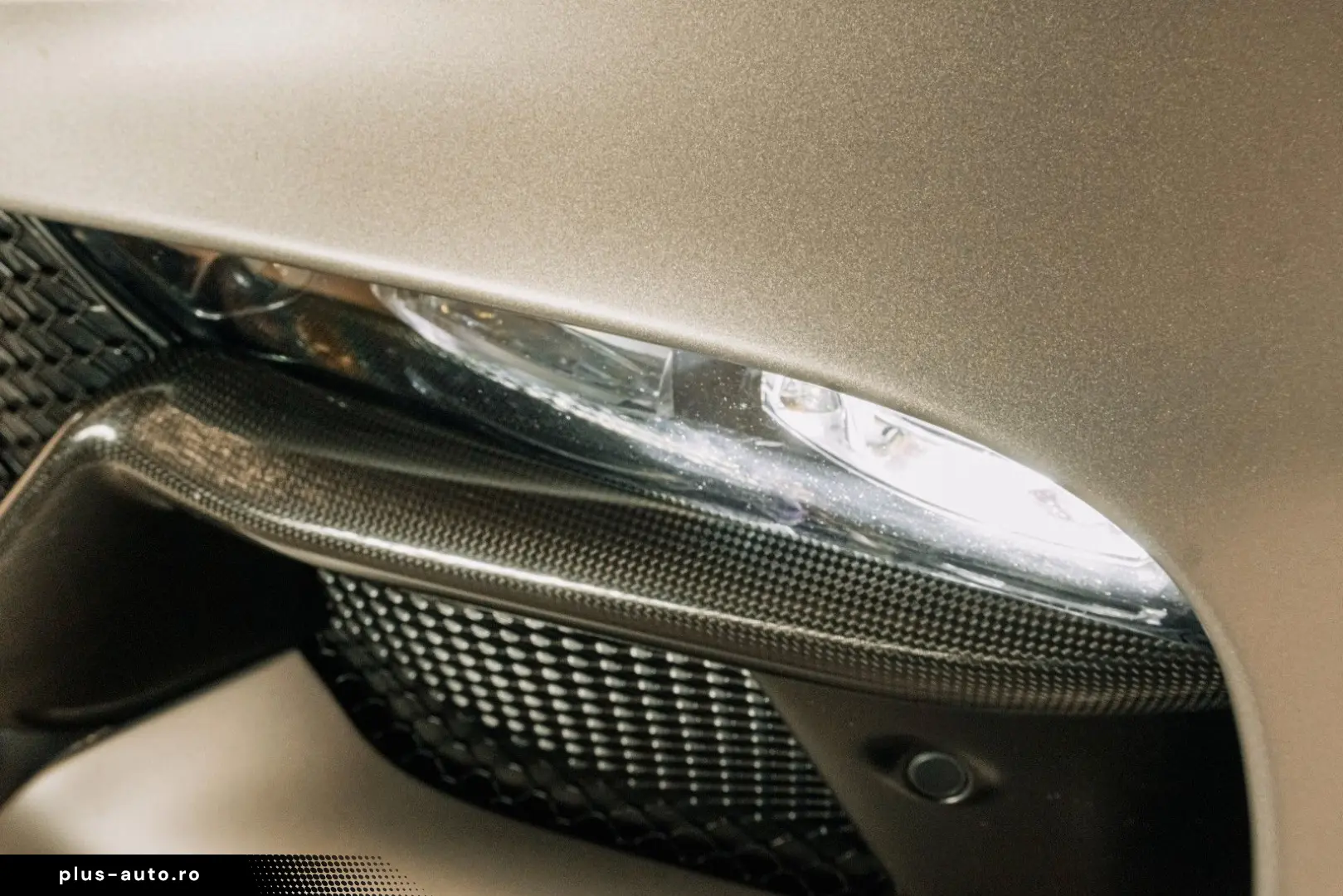 FERRARI Purosangue   CARBON   PANO   MASSAGE