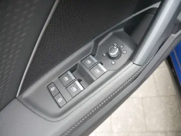 AUDI S3 Limousine 2.0 TFSI quattro NAVI LED AKRAPOVIC