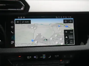AUDI S3 Limousine 2.0 TFSI quattro NAVI LED AKRAPOVIC