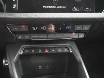 AUDI S3 Limousine 2.0 TFSI quattro NAVI LED AKRAPOVIC