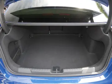 AUDI S3 Limousine 2.0 TFSI quattro NAVI LED AKRAPOVIC