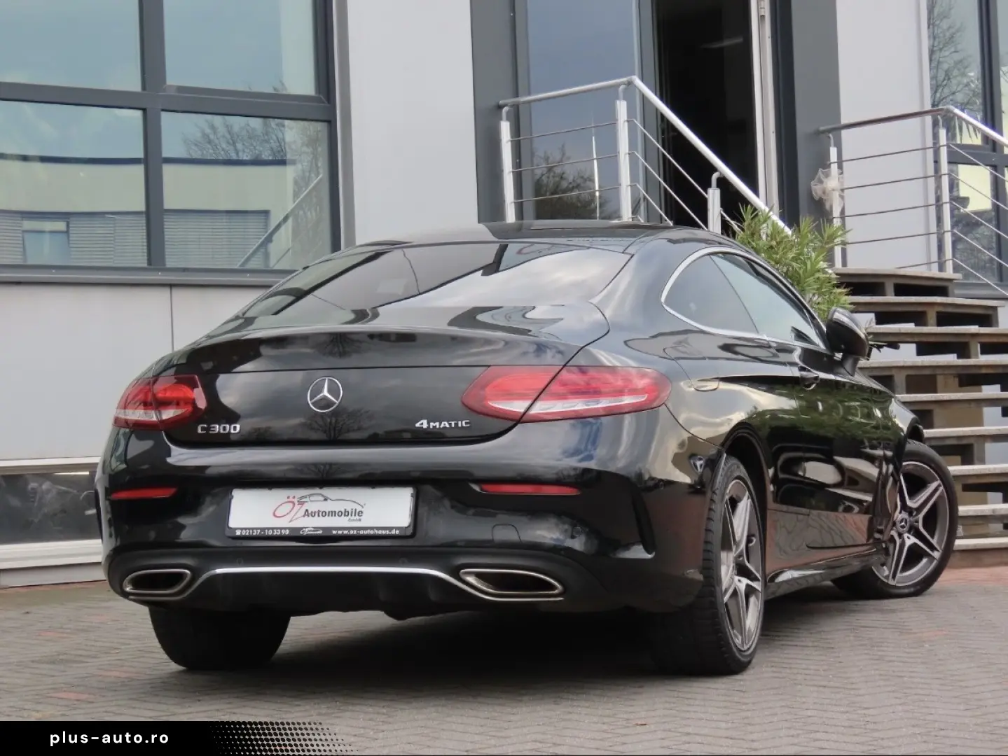 Mercedes-Benz C 300 4MATIC