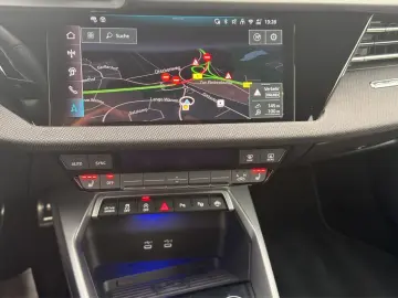 AUDI S3 Limousine 2.0 TFSI quattro AKRAPOVIC SONOS