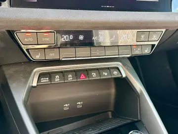 AUDI S3 Limousine qu. BLACK PANO AKRAPOVIC HuD KAMERA